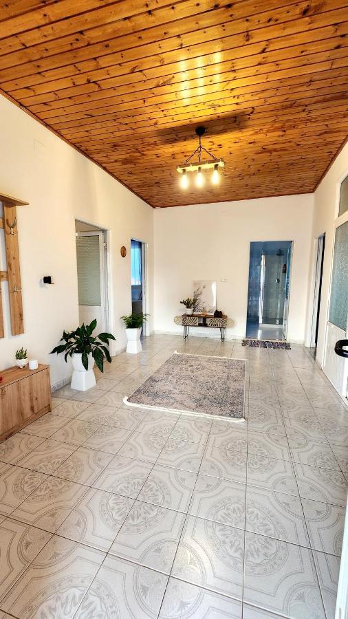 Mia Guest House - Entire Home With Balcony & Garden Divjake Exterior photo