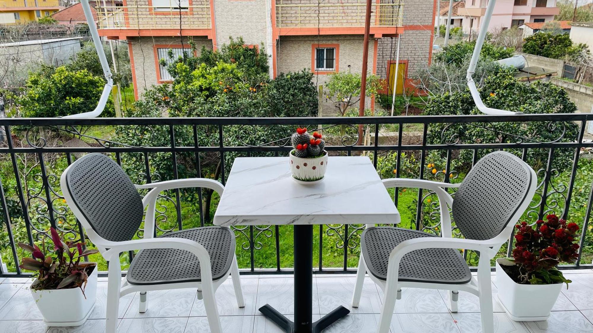 Mia Guest House - Entire Home With Balcony & Garden Divjake Exterior photo